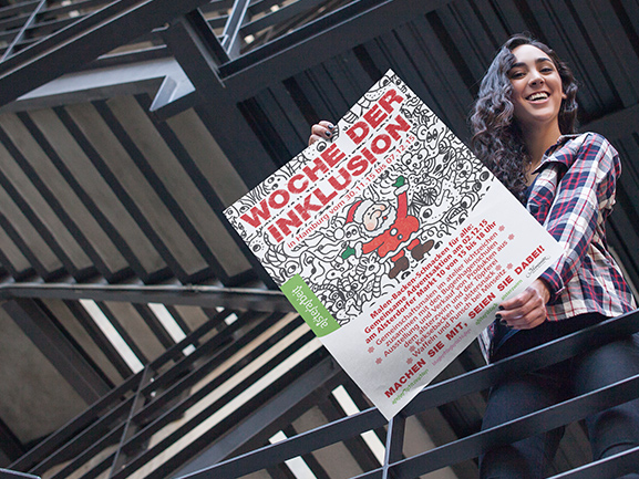 woche der inklusion plakat auf treppe